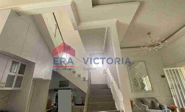 Dijual /disewakan Rumah Premium ada kolam renang di kota Kediri