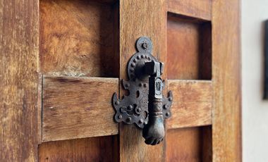 Casa en venta de 6 dormitorios en el centro histórico de quito sector san juan