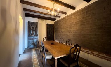 Casa en venta de 6 dormitorios en el centro histórico de quito sector san juan