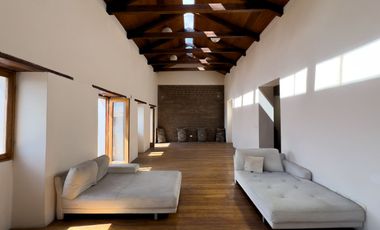 Casa en venta de 6 dormitorios en el centro histórico de quito sector san juan