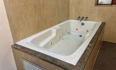 Casa en venta de 6 dormitorios en el centro histórico de quito sector san juan