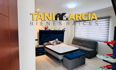 Rento Bella y moderna casa en esquina, doble altura en Córdoba, cerca de Plaza Shangrila.