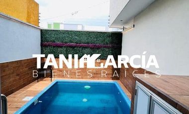 Rento Bella y moderna casa en esquina, doble altura en Córdoba, cerca de Plaza Shangrila.