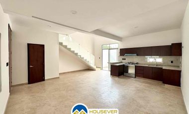 Amplia casa nueva muy cerca de la zona de playas y plazas comerciales