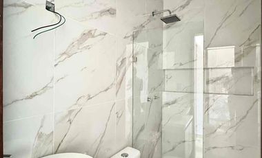 Amplia casa nueva muy cerca de la zona de playas y plazas comerciales