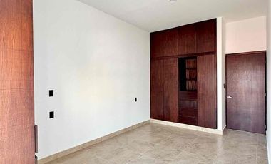 Amplia casa nueva muy cerca de la zona de playas y plazas comerciales