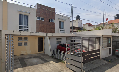 CASA EN VENTA LA PINERA URUAPAN MICHOACAN OPORTUNIDAD HIPOTECARIA