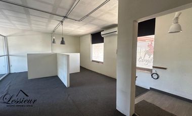 SE VENDE GRAN OFICINA CON BODEGA UBICADA EN CALLE LOMAS DEL REY