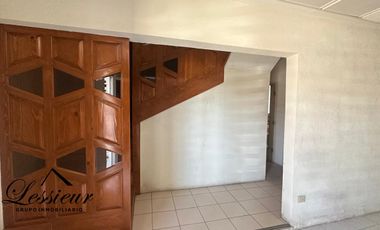 SE VENDE GRAN OFICINA CON BODEGA UBICADA EN CALLE LOMAS DEL REY