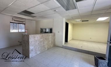 SE VENDE GRAN OFICINA CON BODEGA UBICADA EN CALLE LOMAS DEL REY