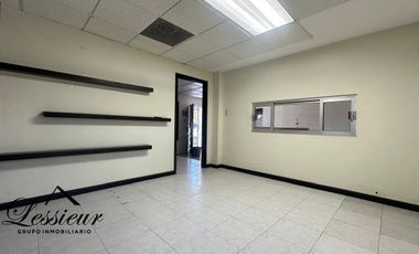 SE VENDE GRAN OFICINA CON BODEGA UBICADA EN CALLE LOMAS DEL REY