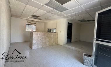 SE VENDE GRAN OFICINA CON BODEGA UBICADA EN CALLE LOMAS DEL REY