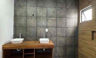 Hermosa casa nueva con recamara en planta baja muy cerca de Sams y plaza Las Americas