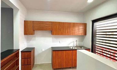 Hermosa casa nueva con recamara en planta baja muy cerca de Sams y plaza Las Americas