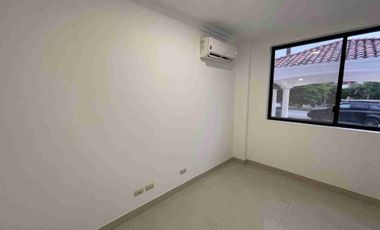 Venta de hermosa Casa en Urb. Estancias del Río- Samborondon.