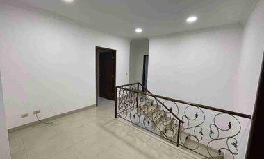 Venta de hermosa Casa en Urb. Estancias del Río- Samborondon.