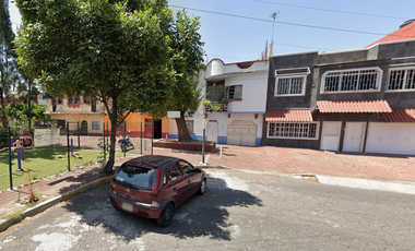 CASA EN REMATE INMOBILIARIO, PLOMEROS, COL. MICHOACANA, VENUSTIANO CARRANZA, CDMX,