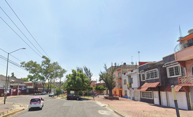 CASA EN REMATE INMOBILIARIO, PLOMEROS, COL. MICHOACANA, VENUSTIANO CARRANZA, CDMX,