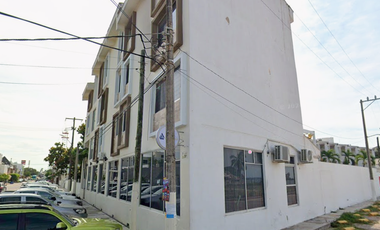 Hotel en venta en Valentín Gómez Farías No. 1-A Mz. 35 Lt. 1, Colonia Melaque Centro, Cihuatlán, Jalisco. Gran oportunidad de inversión (remate bancar