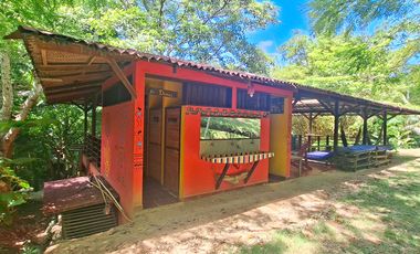Hotel Ecolodge en Venta Cerca al Parque Tayrona, con Río, Santa Marta