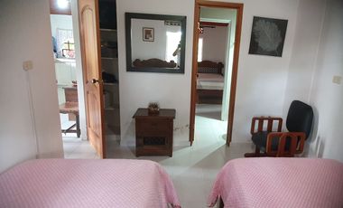 SE VENDE FINCA EN COMBIA,DOS  CASAS