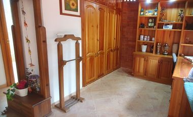 SE VENDE FINCA EN COMBIA,DOS  CASAS