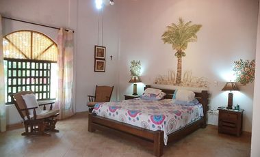 SE VENDE FINCA EN COMBIA,DOS  CASAS