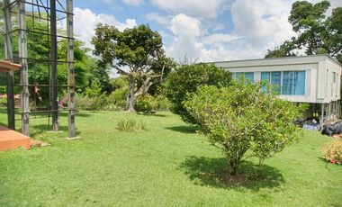 SE VENDE FINCA EN COMBIA,DOS  CASAS