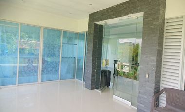 SE VENDE FINCA EN COMBIA,DOS  CASAS