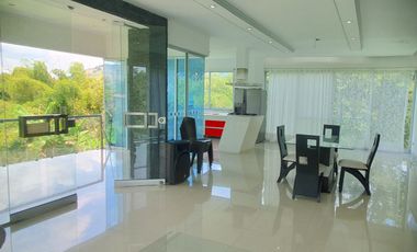 SE VENDE FINCA EN COMBIA,DOS  CASAS