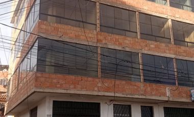 ¡EN VENTA! Edificio de 6 PISOS Urb. LICENCIADOS – 1er Paradero SAN SEBASTIÁN por el CÓNDOR, CUSCO
