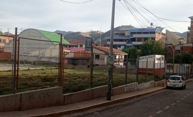¡EN VENTA! Edificio de 6 PISOS Urb. LICENCIADOS – 1er Paradero SAN SEBASTIÁN por el CÓNDOR, CUSCO