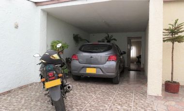 VENDO CASA EN VILLA LUZ