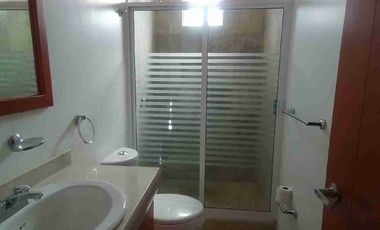 Jardín, casa con Jardin y terraza.