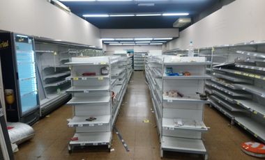 ALQUILER DE LOCAL EN 3 NIVELES ,EN SAN NICOLAS