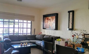 ¡PRECIOSA CASA EN FRACC CON ALBERCA EN MORELOS!