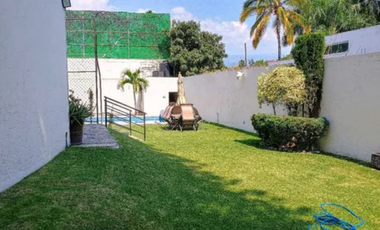 ¡PRECIOSA CASA EN FRACC CON ALBERCA EN MORELOS!