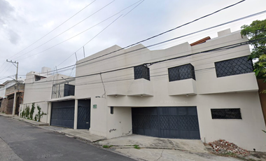 ¡PRECIOSA CASA EN FRACC CON ALBERCA EN MORELOS!