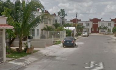 CASA DE DOS NIVELES EN CONDOMINIO, EN VENTA, MUY CERCA DE LA PLAYA