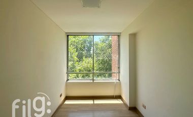 Arriendo Departamento 3D/2B en Padre Mariano, Conectividad y comodidad total