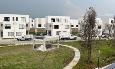 CASA EN VENTA, CALLE PISANI 3670, VILLAS DEL CAMPO, CALIMAYA, ESTADO DE MÉXICO, C.P.52227