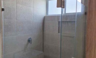 EXCELENTE CASA RENTA FRACC ALBAZUR A ESPALDAS DE GALERÍAS SANTA ANITA