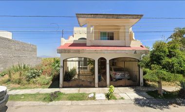 Casa en Venta de 2 niveles, Puerta del sol Xalisco, Nayarit
