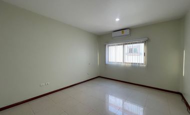 Casa en renta. Fracc. Las Hadas, Zona Country, Villahermosa, Tabasco.