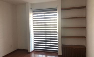 CASA EN RENTA ZONA UNIVERSITARIA