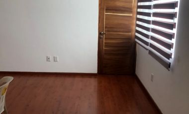 CASA EN RENTA ZONA UNIVERSITARIA