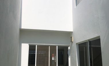 CASA EN RENTA ZONA UNIVERSITARIA