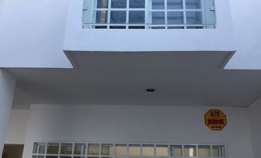 CASA EN RENTA ZONA UNIVERSITARIA