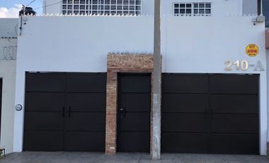 CASA EN RENTA ZONA UNIVERSITARIA