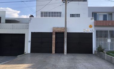 CASA EN RENTA ZONA UNIVERSITARIA